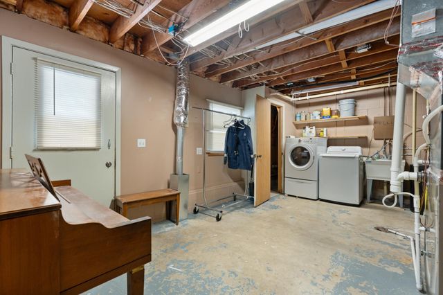 845 3rd Avenue NW, Plainview, MN 55964