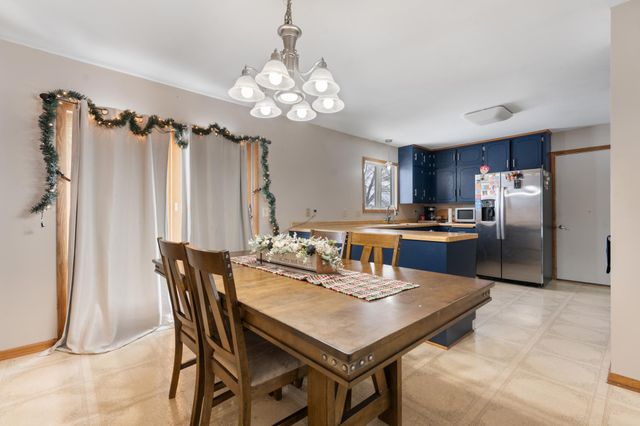 845 3rd Avenue NW, Plainview, MN 55964