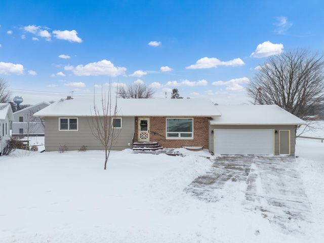 845 3rd Avenue NW, Plainview, MN 55964
