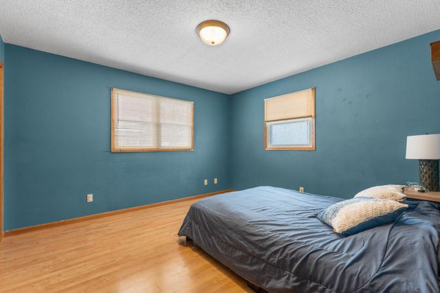 845 3rd Avenue NW, Plainview, MN 55964