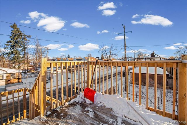 4590 Charles Street, Hamtramck, MI 48212