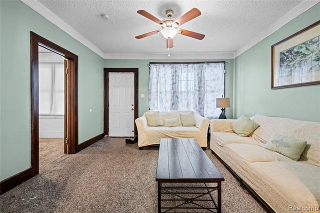 4590 Charles Street, Hamtramck, MI 48212