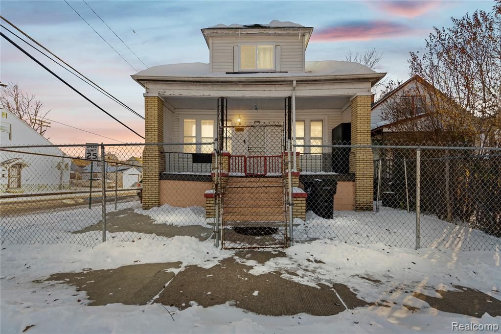 4590 Charles Street, Hamtramck, MI 48212