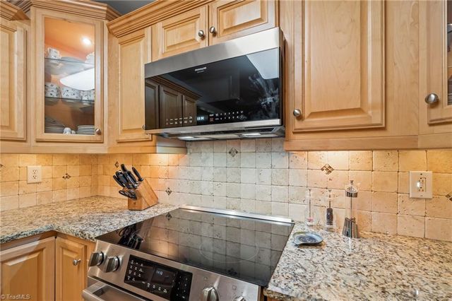 518 Tanners Park Court, Winston-salem, NC 27101