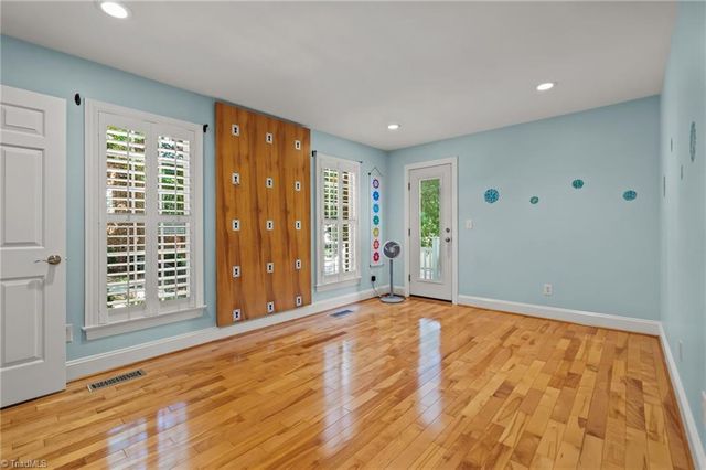 518 Tanners Park Court, Winston-salem, NC 27101
