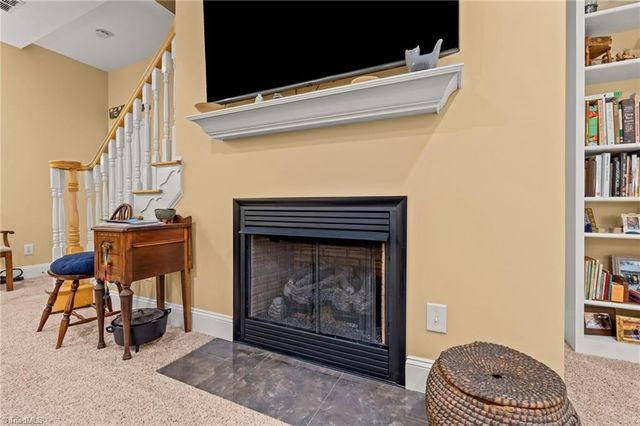 518 Tanners Park Court, Winston-salem, NC 27101