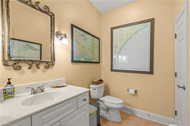 518 Tanners Park Court, Winston-salem, NC 27101