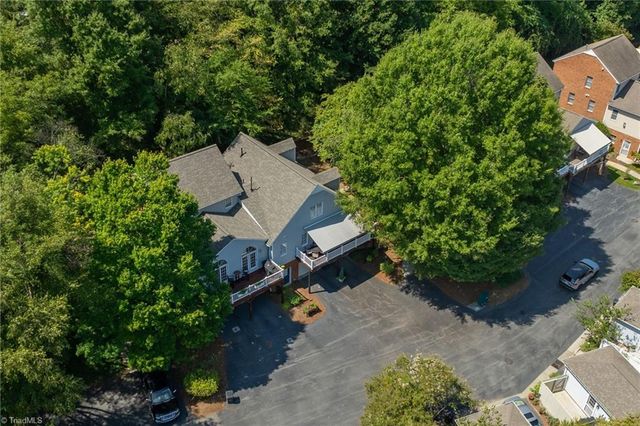 518 Tanners Park Court, Winston-salem, NC 27101
