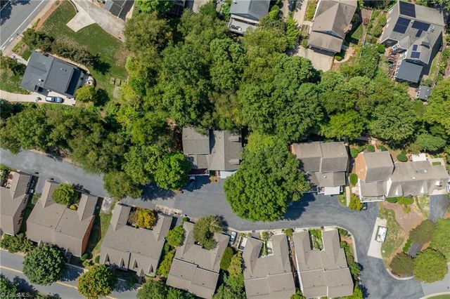 518 Tanners Park Court, Winston-salem, NC 27101