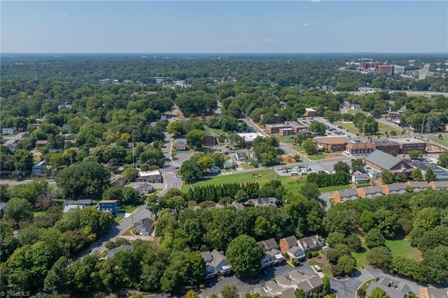 518 Tanners Park Court, Winston-salem, NC 27101