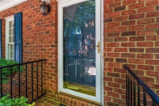 518 Tanners Park Court, Winston-salem, NC 27101