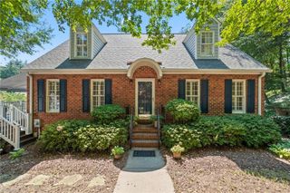 518 Tanners Park Court, Winston-salem, NC 27101