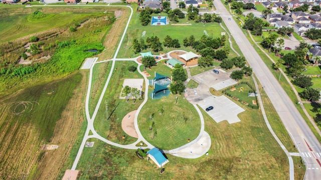 8530 Sacred Lotus Way Lane, Rosharon, TX 77583