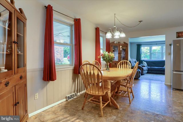 4 FORGE RD, Shiremanstown, PA 17011
