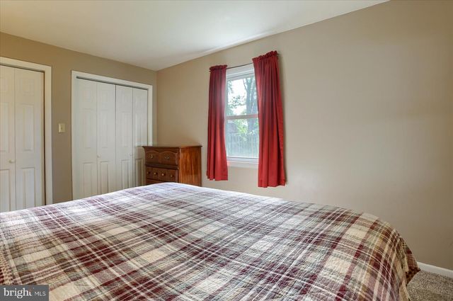 4 FORGE RD, Shiremanstown, PA 17011