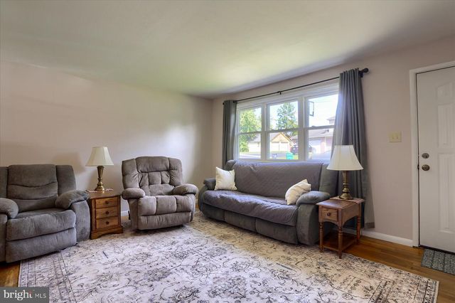 4 FORGE RD, Shiremanstown, PA 17011