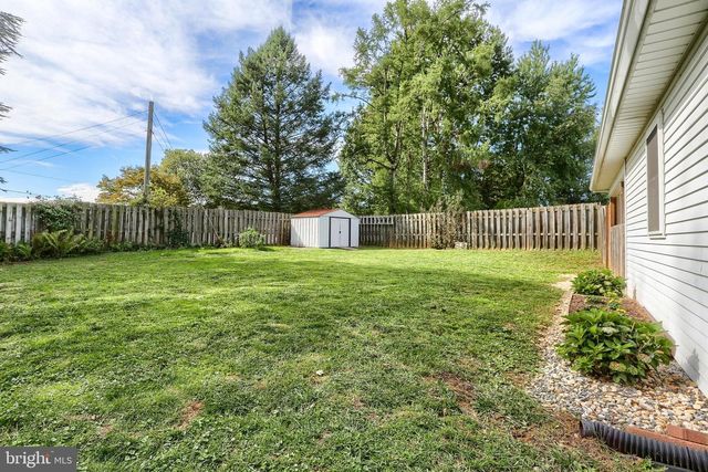4 FORGE RD, Shiremanstown, PA 17011