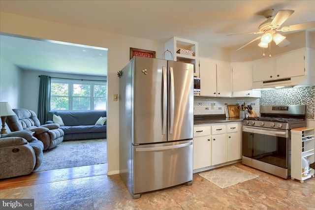4 FORGE RD, Shiremanstown, PA 17011