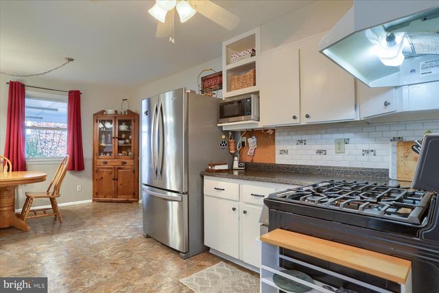 4 FORGE RD, Shiremanstown, PA 17011