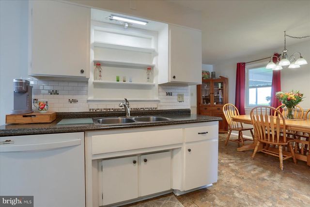 4 FORGE RD, Shiremanstown, PA 17011