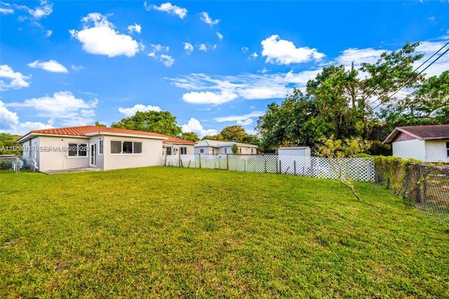 11020 NE 10th Ave 11022, Biscayne Park, FL 33161