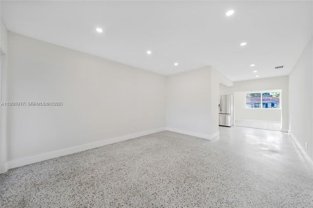 11020 NE 10th Ave 11022, Biscayne Park, FL 33161