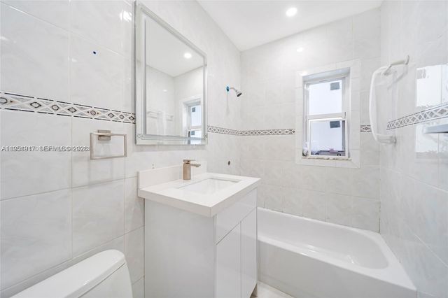 11020 NE 10th Ave 11022, Biscayne Park, FL 33161