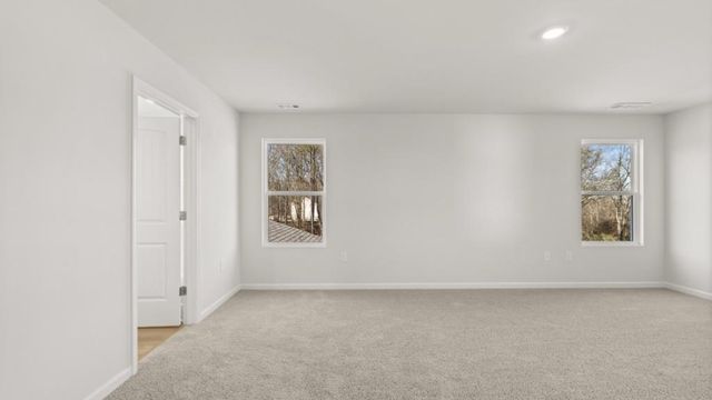 129 King Village, Braselton, GA 30517