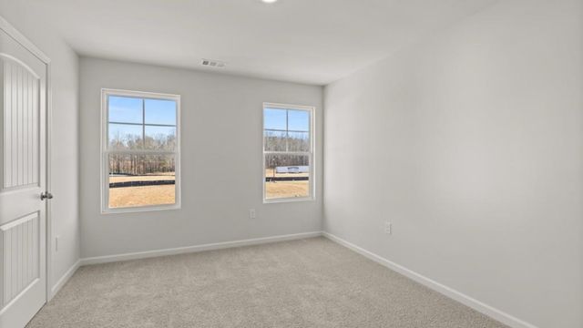 129 King Village, Braselton, GA 30517