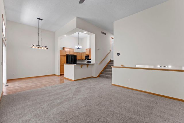4970 Bluff Heights Trail SE, Prior Lake, MN 55372