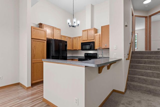 4970 Bluff Heights Trail SE, Prior Lake, MN 55372