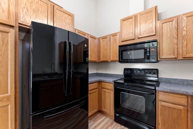 4970 Bluff Heights Trail SE, Prior Lake, MN 55372
