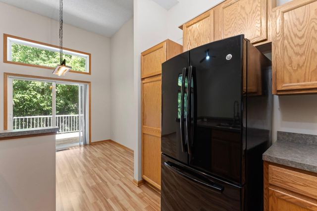 4970 Bluff Heights Trail SE, Prior Lake, MN 55372
