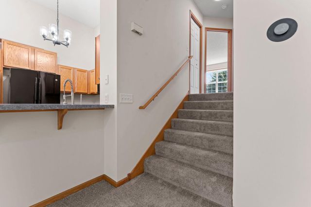 4970 Bluff Heights Trail SE, Prior Lake, MN 55372