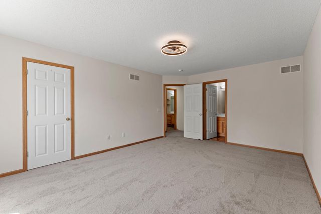 4970 Bluff Heights Trail SE, Prior Lake, MN 55372