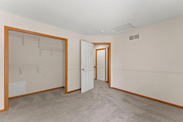 4970 Bluff Heights Trail SE, Prior Lake, MN 55372