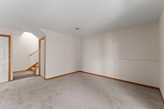 4970 Bluff Heights Trail SE, Prior Lake, MN 55372