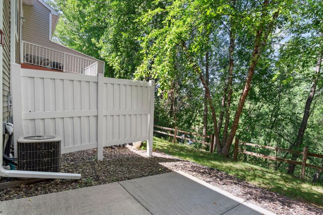 4970 Bluff Heights Trail SE, Prior Lake, MN 55372