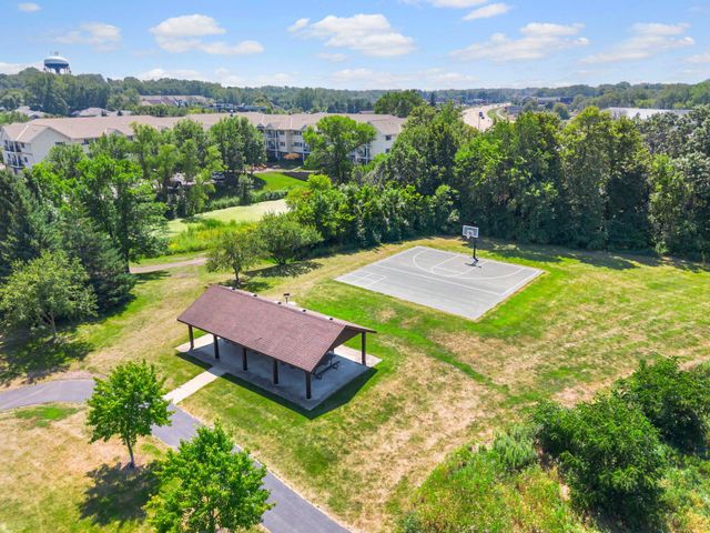 4970 Bluff Heights Trail SE, Prior Lake, MN 55372