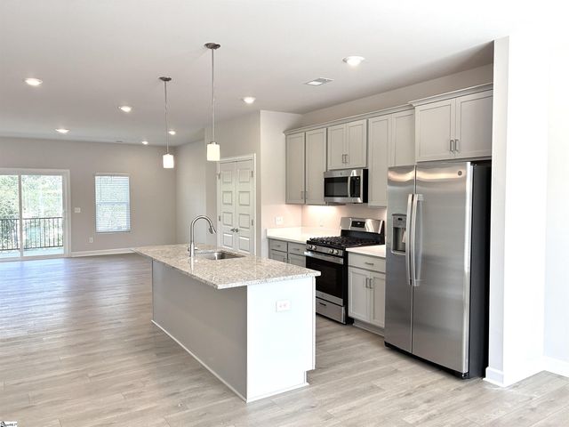 27 Pikewood Lane, Greenville, SC 29607