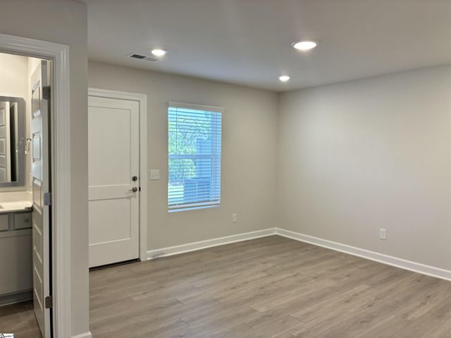 27 Pikewood Lane, Greenville, SC 29607