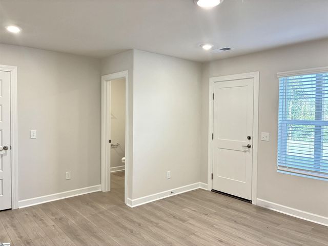 27 Pikewood Lane, Greenville, SC 29607