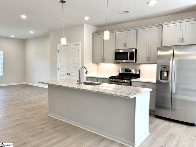 27 Pikewood Lane, Greenville, SC 29607