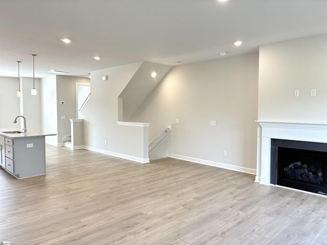 27 Pikewood Lane, Greenville, SC 29607