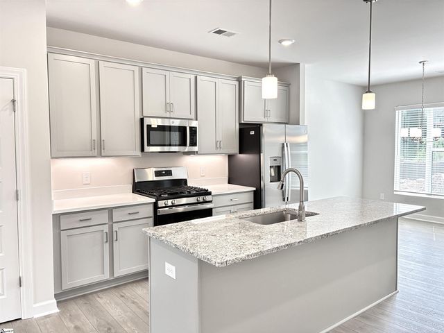 27 Pikewood Lane, Greenville, SC 29607