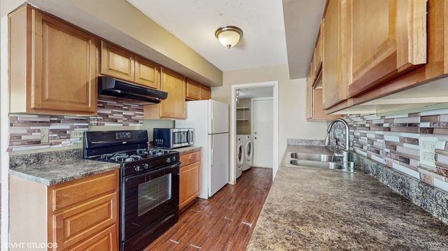 9221 AUBURN Court, Orland Park, IL 60462
