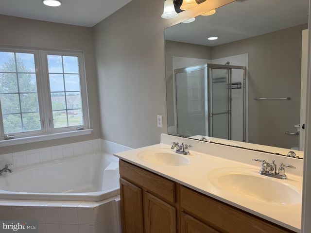 196 MARKHAM CT, Smyrna, DE 19977