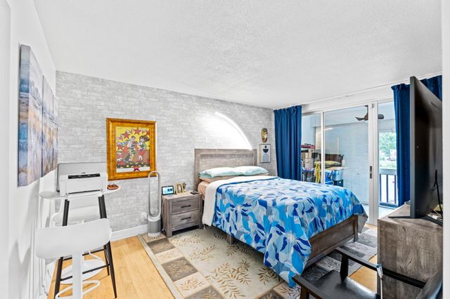 2540 Boundbrook Boulevard 209, Palm Springs, FL 33406