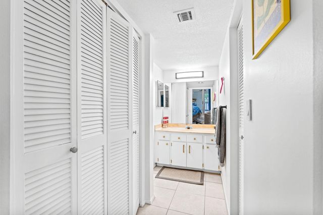 2540 Boundbrook Boulevard 209, Palm Springs, FL 33406