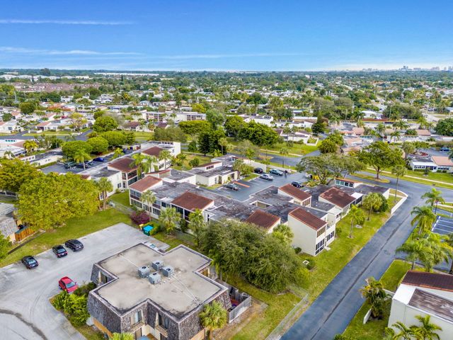 2540 Boundbrook Boulevard 209, Palm Springs, FL 33406